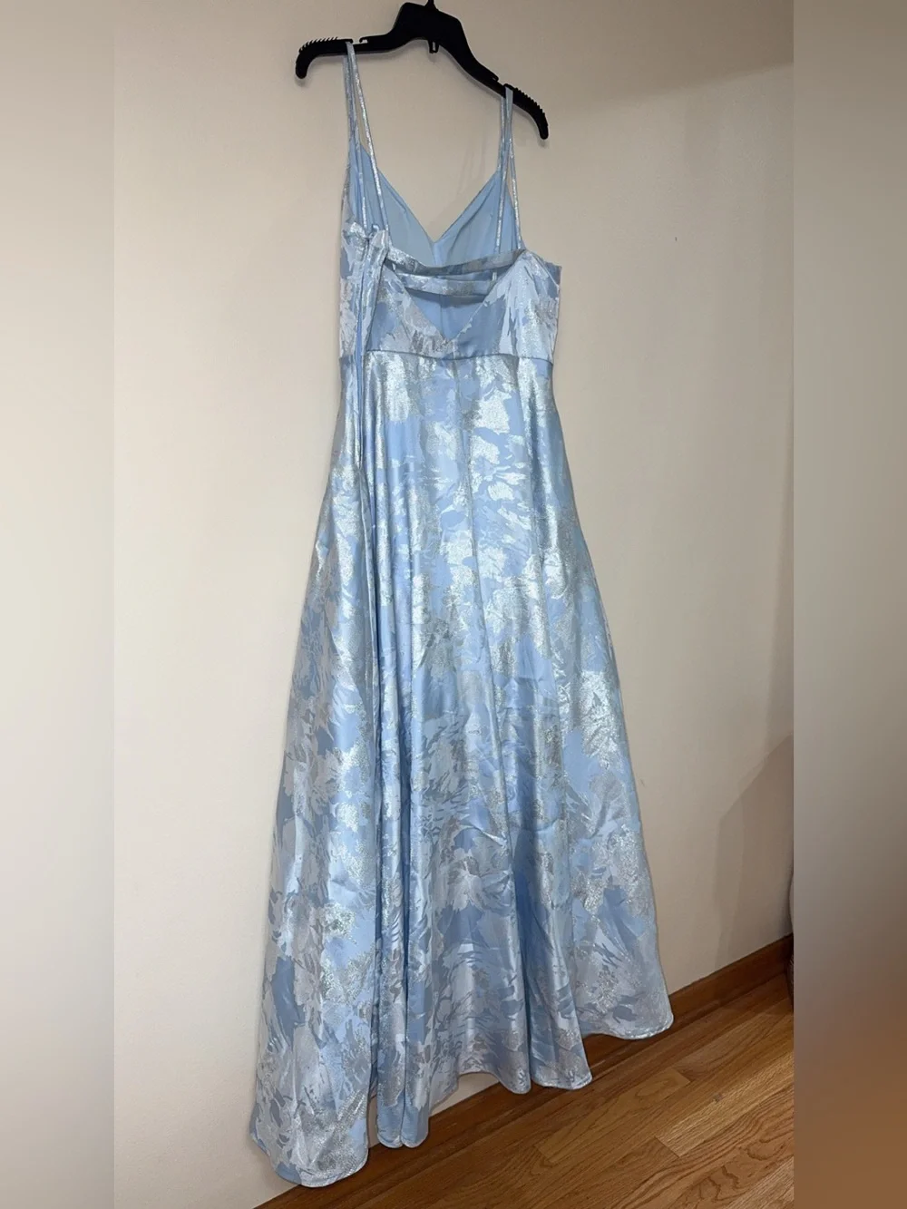City Triangles Formal Dress Light Blue Silver Periwinkle Floral Size 15 Juniors